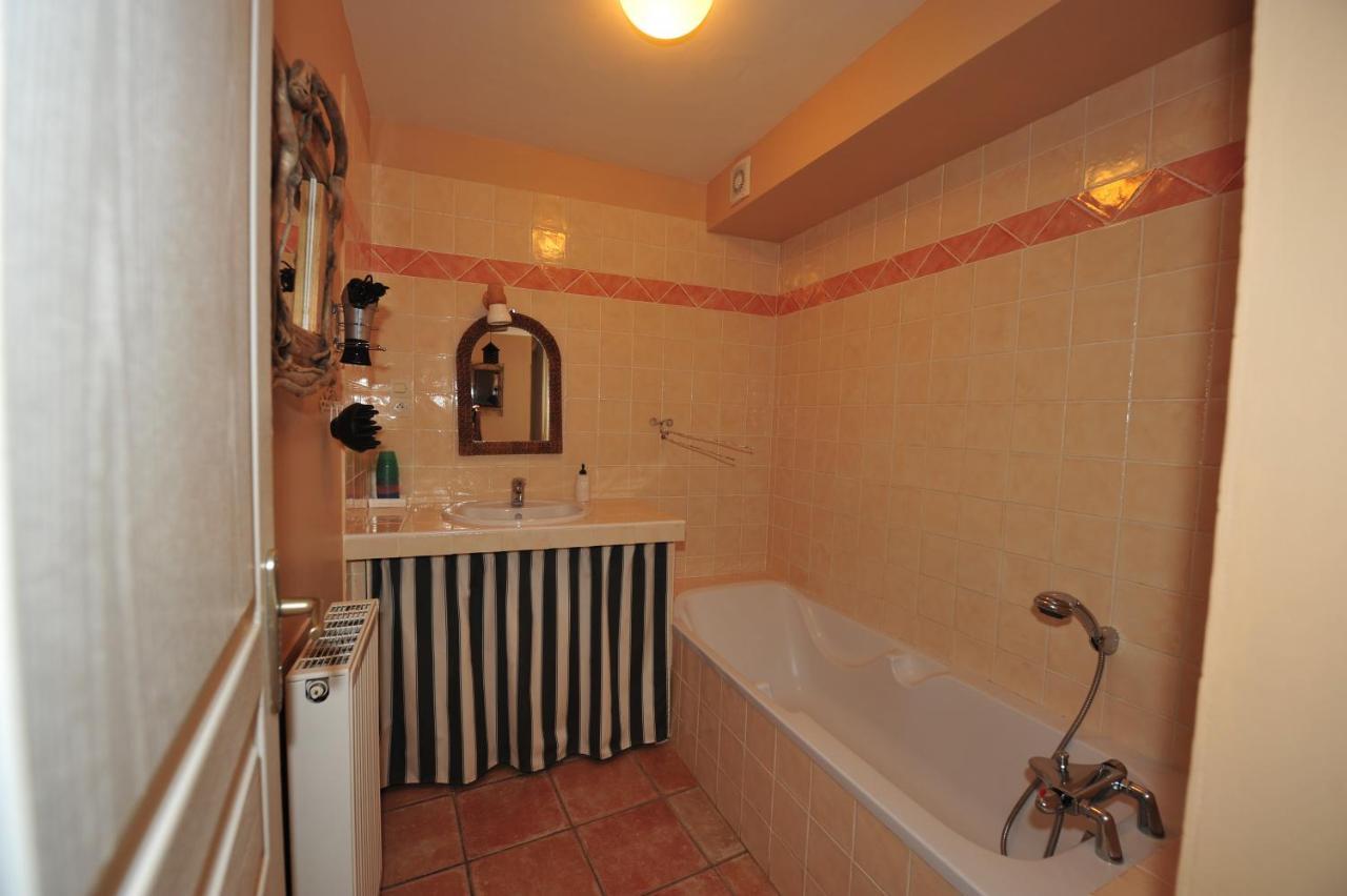 La Rialhe Bed & Breakfast Taulignan Ngoại thất bức ảnh